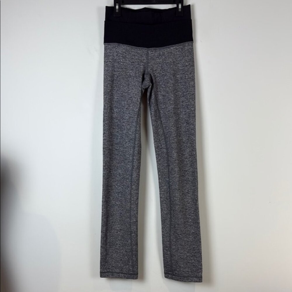 Lululemon Athletica Straight Up pants. HIGH WAIST. Size 2-4 Heather grey